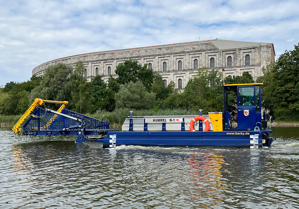 Berky Boot auf Wasser