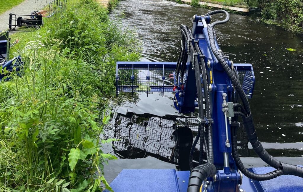 BERKY NEREUS 200 bei Sammelarbeiten