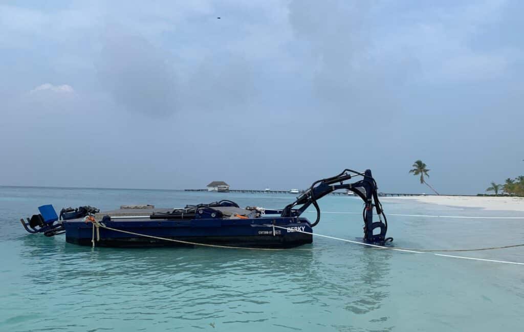 BERKY NEREUS 200 am Strand einsatzereit